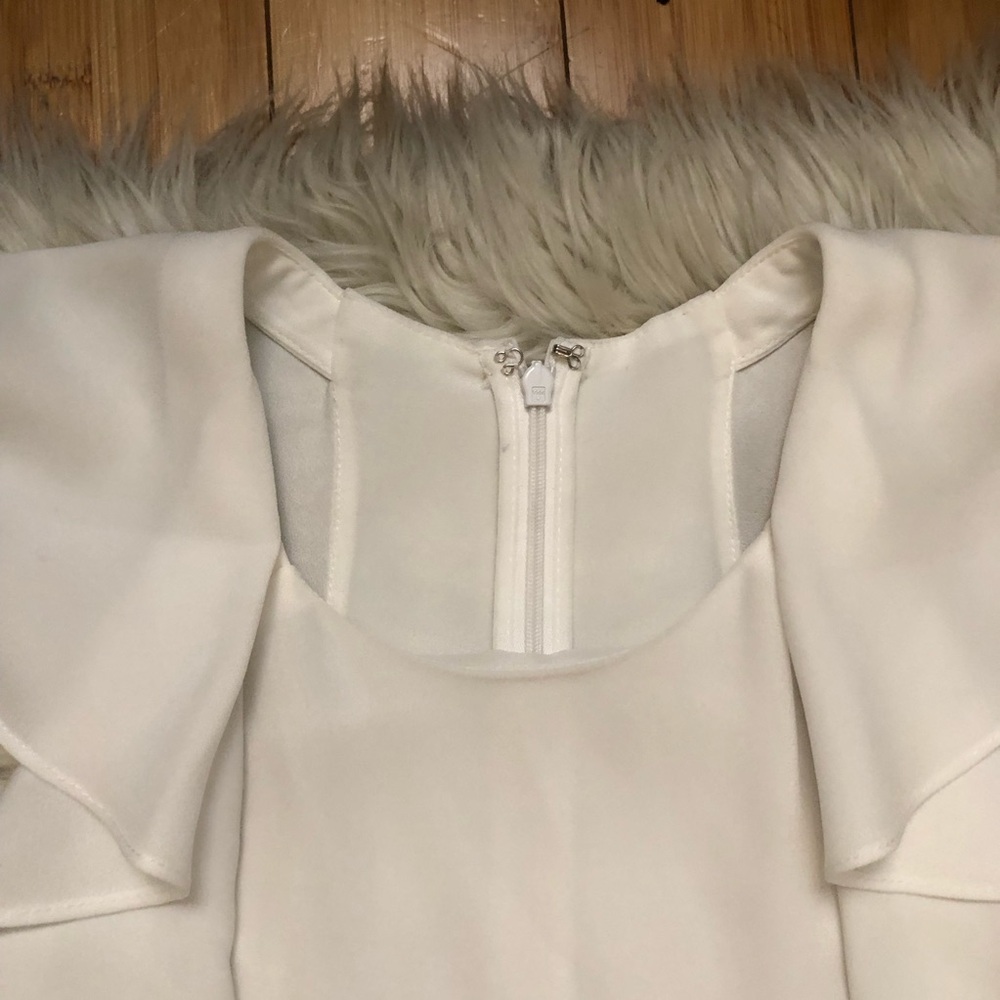 BCBG MAXAZRIA Jenni Ruffle Shoulder Racerback Chiffon White Shift Dress M NWT - Picture 4 of 14